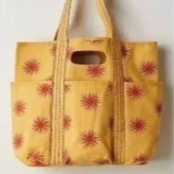 ISO Free People Sun Caravan Tote - Picture 1 of 1